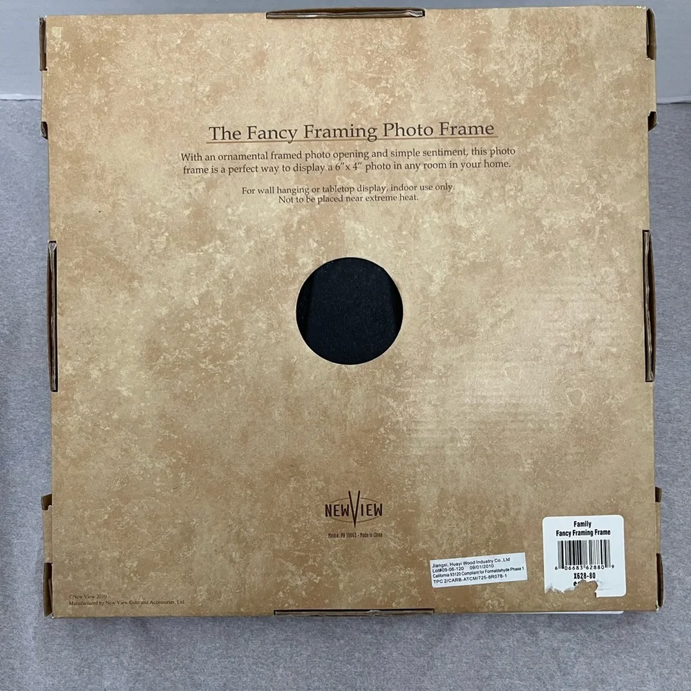 New View Family 6”x4” Picture Frame NWT